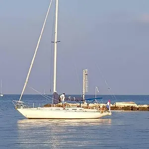 Botel La Tua Stanza A Vela Sul Mare, Bari