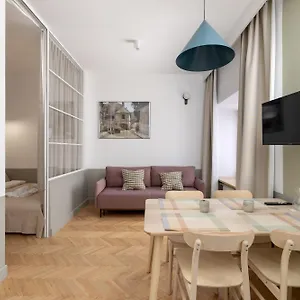 https://wyjtkowy-apartament-na-starym-miecie-wwa-78.warsawhotelspoland.com